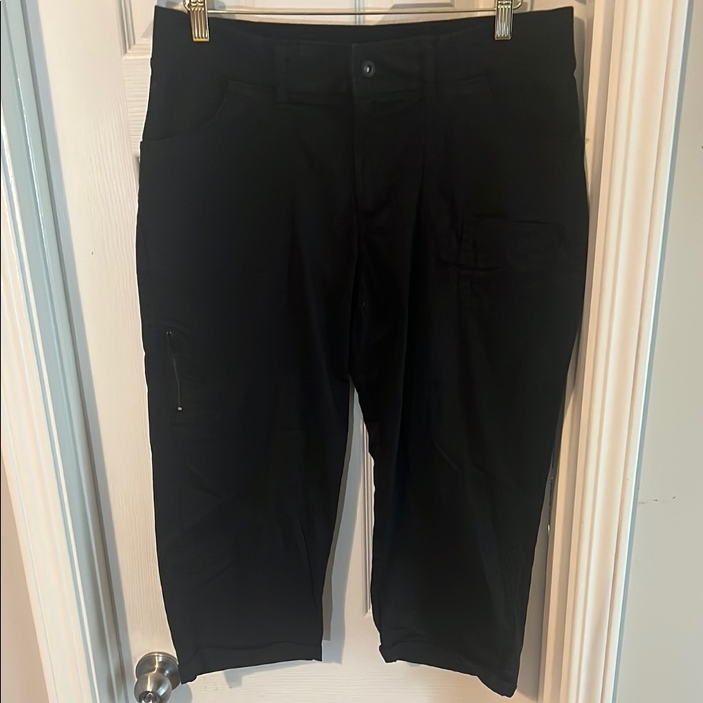 EUC Lee Cargo Black Capri Pants Size 14